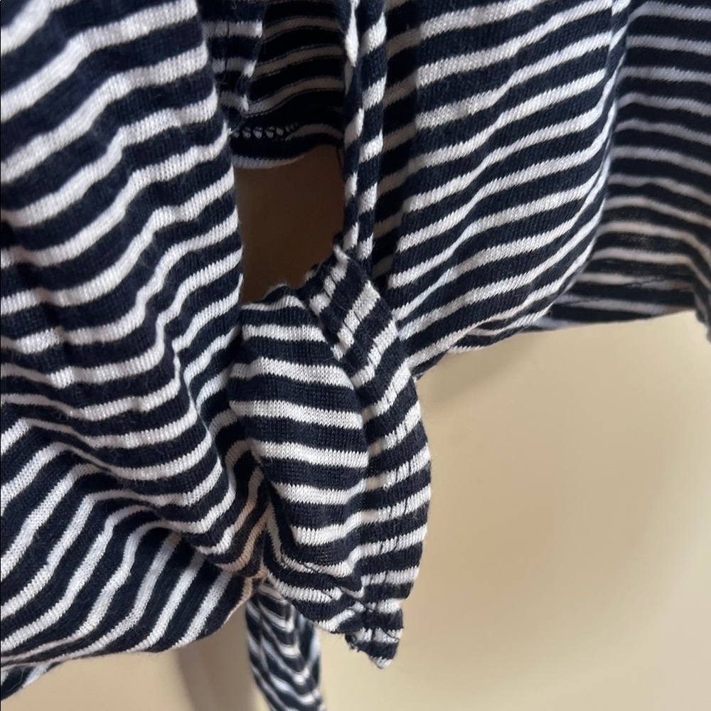 Banana Republic navy and White Striped linen Tank Top - Picture 4 of 7
